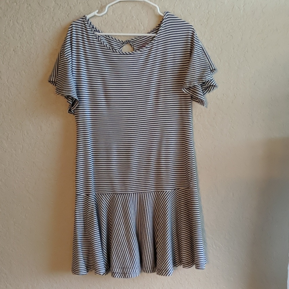 Vineyard vines shift dress